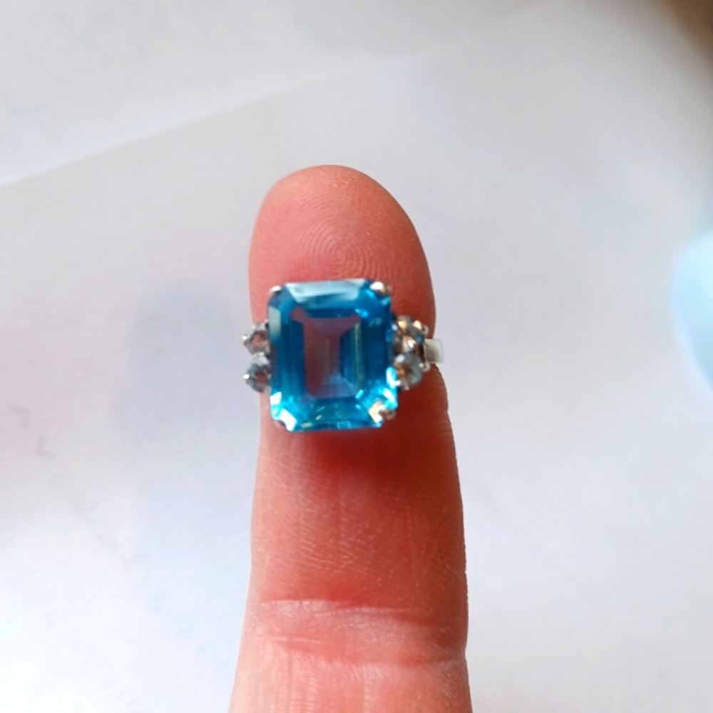 Blue Topaz sterling silver ring art deco